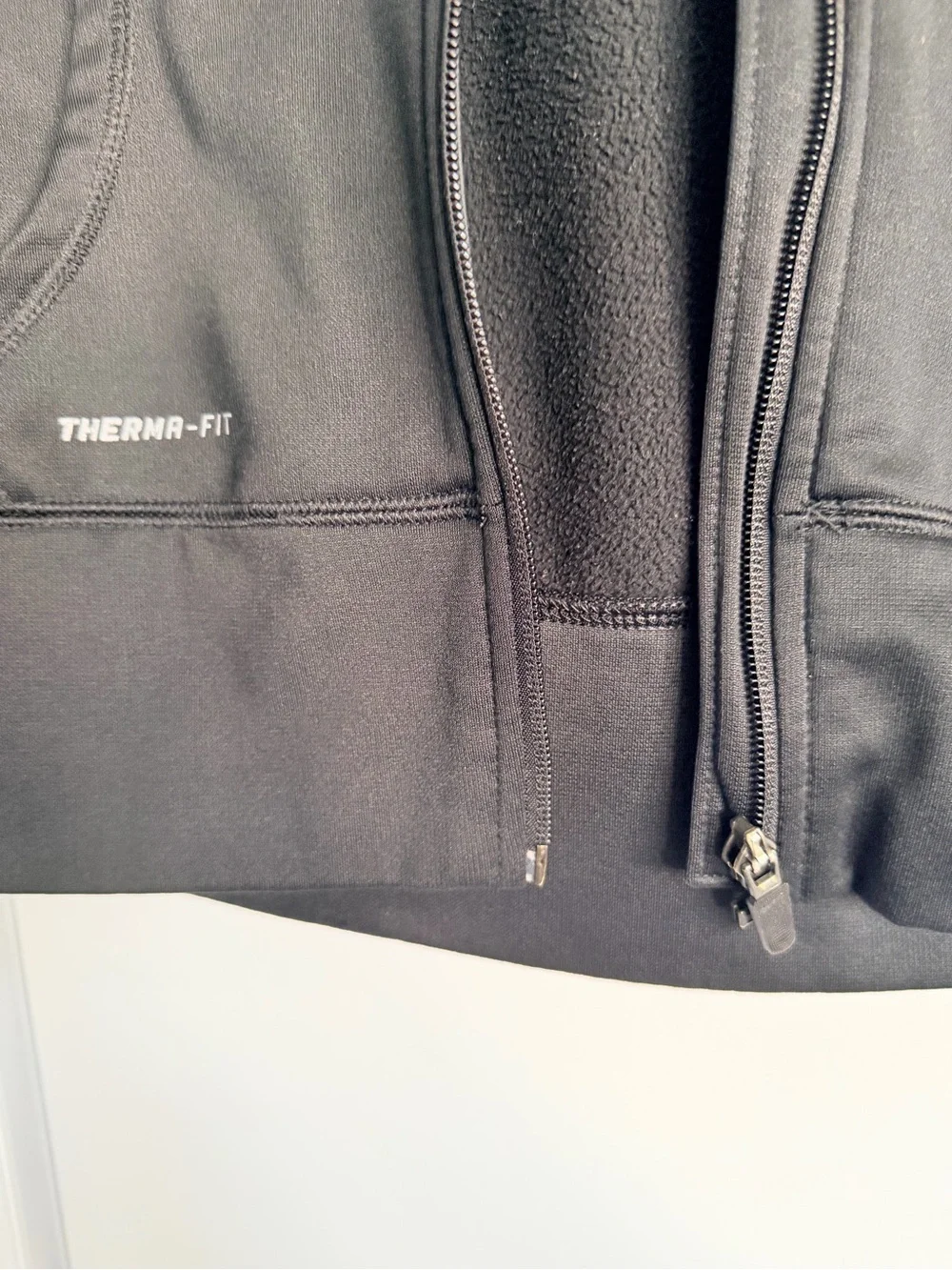 Nike black therma